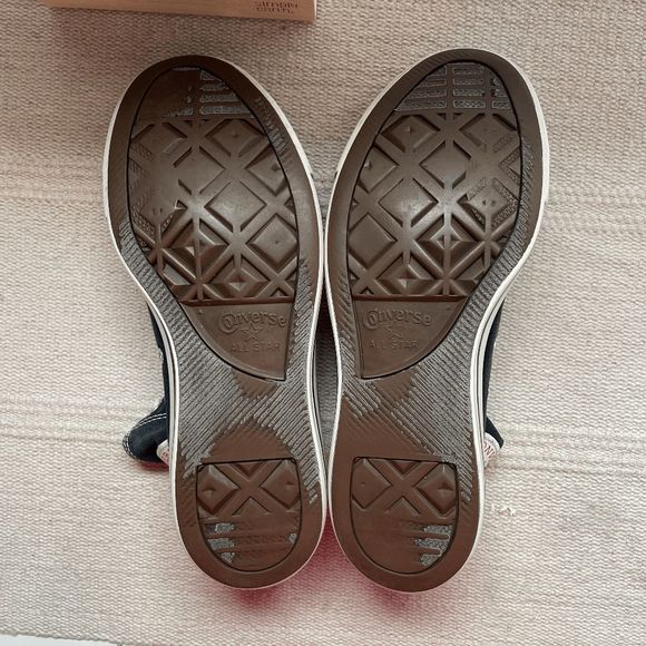 Converse Chuck Taylor All Stars, Black High Tops, Size M9, W11 - Picture 4 of 7